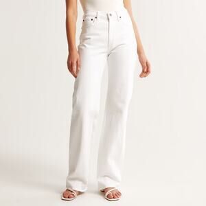 NWT Abercrombie Ultra High Rise 90s Straight Jean 25 Short White